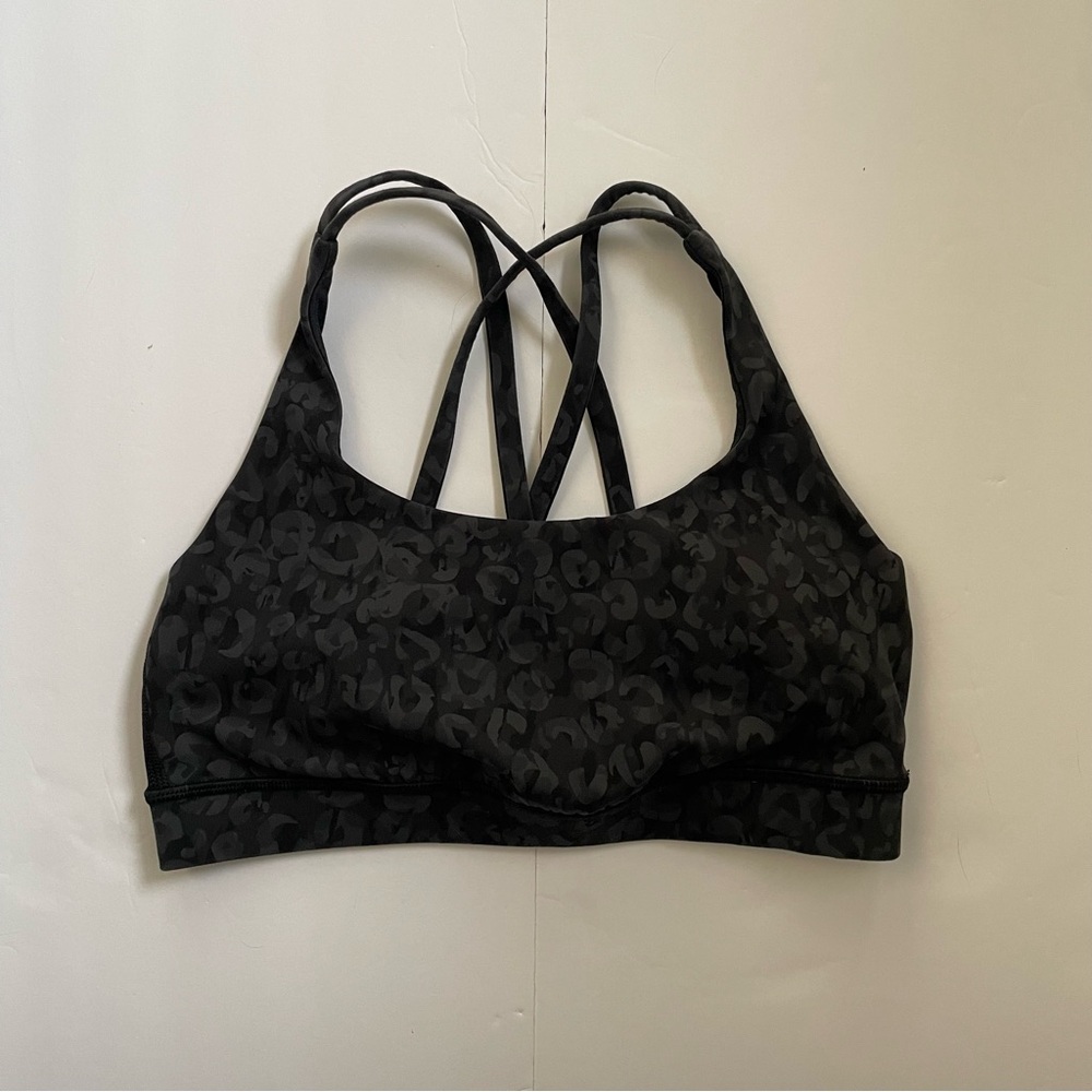 Lululemon Energy sports bra black patterned, size 4
